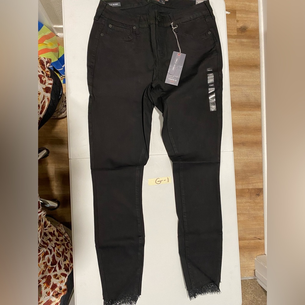 Torrid ankle skinny woman’s size 12 extra tall